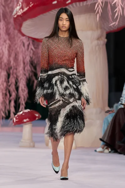 Look 22